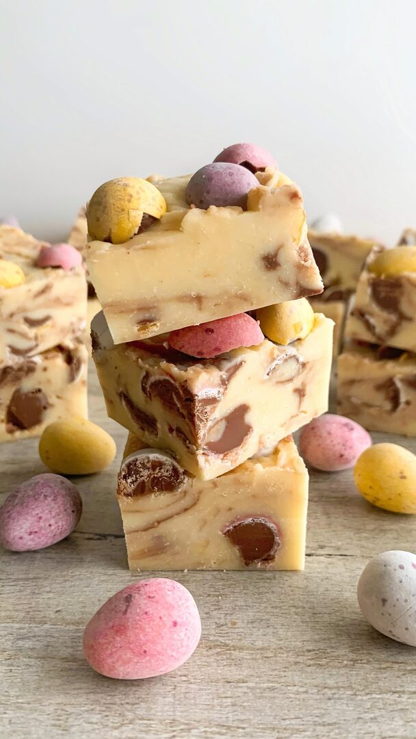 3-Ingrediënten Mini Eggs Fudge in de Magnetron